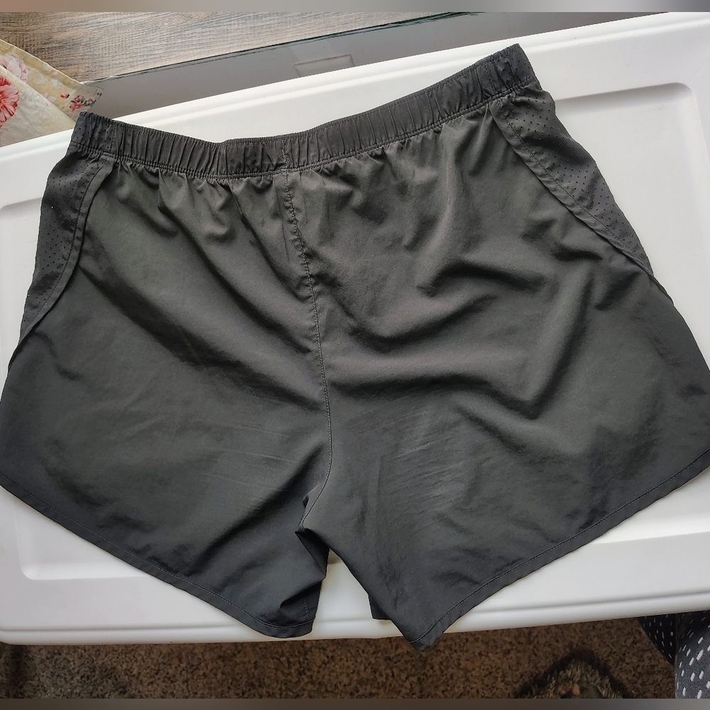 New Balance athletic shorts 5 inch adjustable straps activewear lightweight L. - Picture 5 of 16